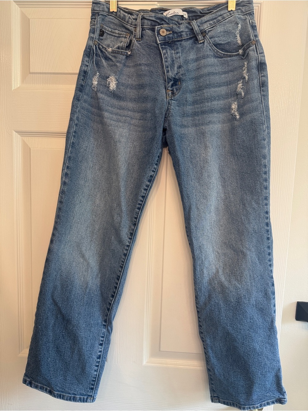 KanCan Straight High Rise Crossover Waist Jean. Style 210317 Size 28
